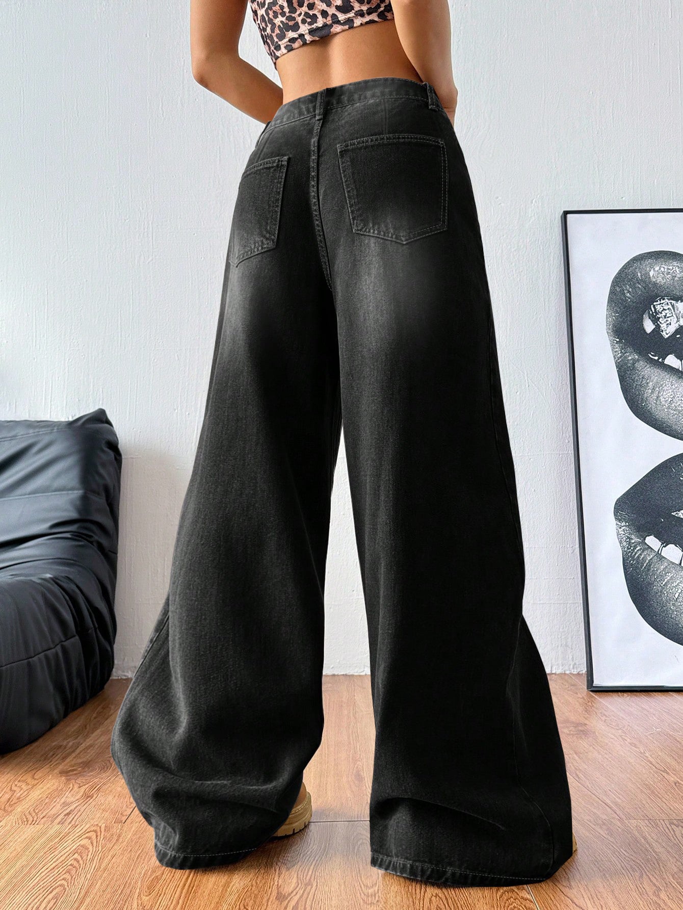 "STATEMENT" RETRO BAGGY JEANS
